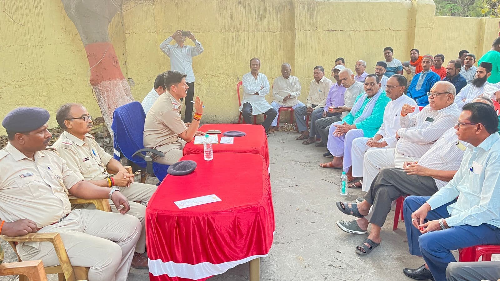 Dhanbad News: उपद्रवियों पर रहेगी पुलिस की नजर