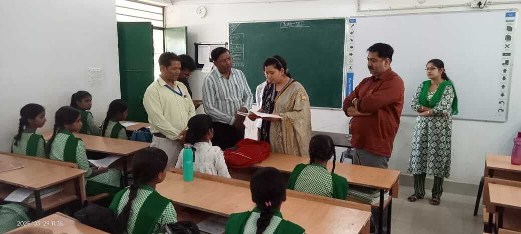 दिव्यांग बच्चों को किसी प्रकार की असुविधा न हो : पूर्णिमा कुमारी