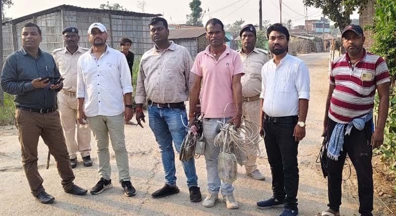 विद्युत चोरी करनेवालों के खिलाफ चलाया अभियान, पांच लोगों पर केस दर्ज