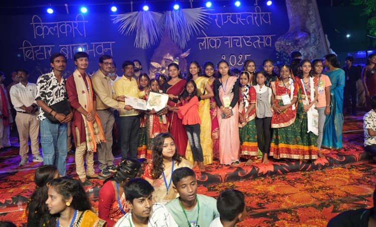 लोक नृत्य के बहाने सूबे की संस्कृति की अमिट छाप छोड़ गये प्रतिभागी