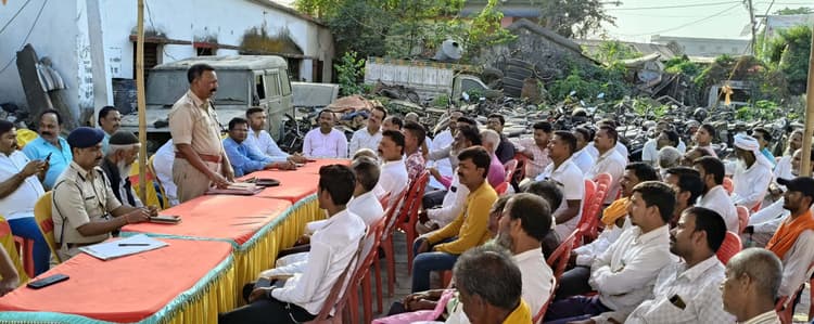 सौहार्दपूर्ण माहौल में त्योहार मनाने की अपील