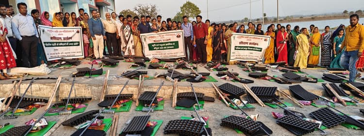 वैज्ञानिक पद्धति से खेती कर आत्मनिर्भर बनें किसान