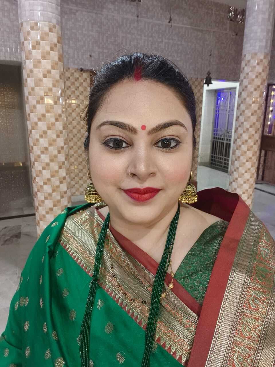 शिक्षिका वंदना क़ो टीचर्स ऑफ मंथ का अवार्ड मिला