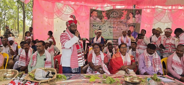 प्रकृति को सुरक्षित रखने का संदेश देता है सरहुल