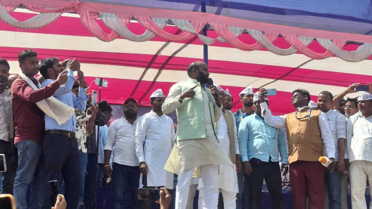 पान जाति के दर्जा से वंचित कर समाज को कमजोर कर रही सरकार, इंद्रजीत