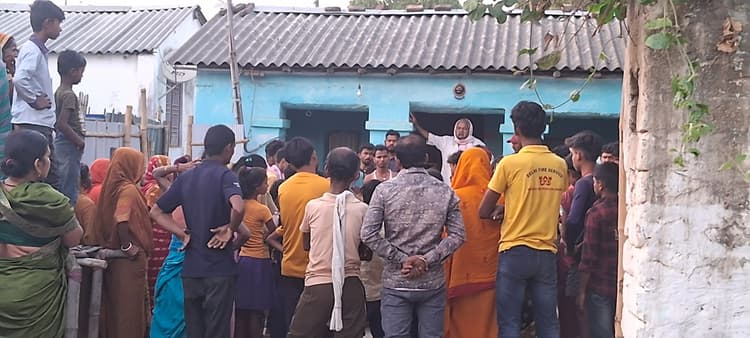 बस की टक्कर से छात्र की मौत