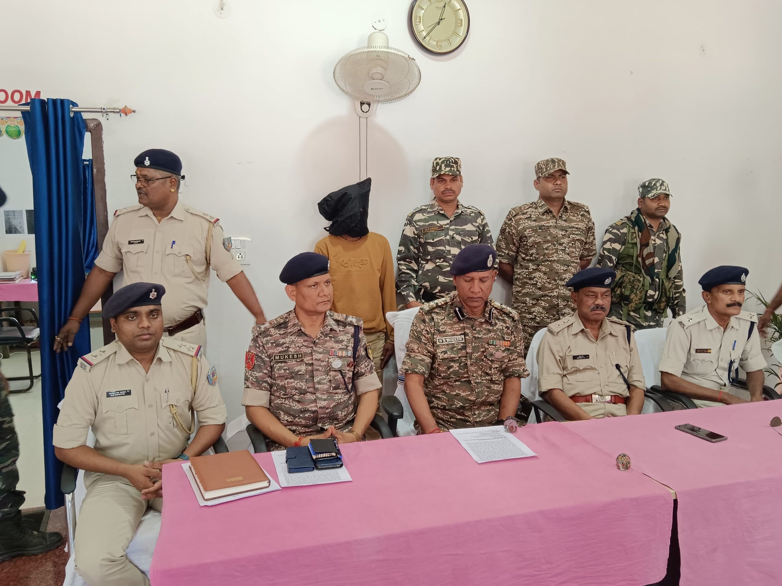 छापेमारी में जेजेएमपी का एरिया कमांडर गिरफ्तार