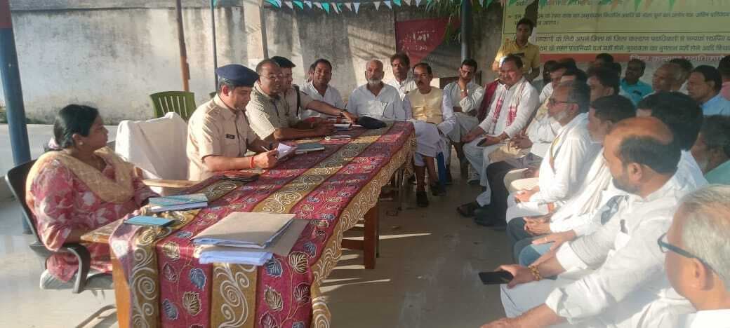 ईद, छठ व रामनवमी को लेकर पुलिस अलर्ट, शहर में निकाला फ्लैग मार्च, शांति पूर्ण मनाने की अपील