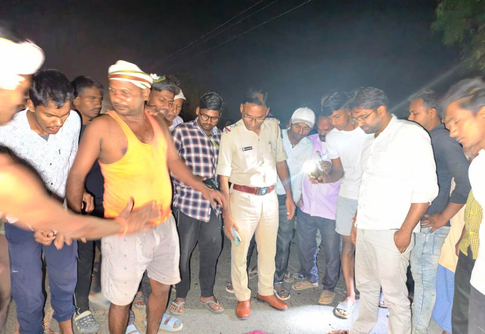 Aurangabad News : सड़क हादसे में अधेड़ की मौत, सड़क जाम