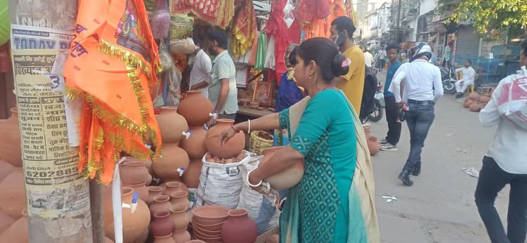 Sasaram News : देवी पूजन के साथ आज से प्रारंभ होगा वासंतिक नवरात्र