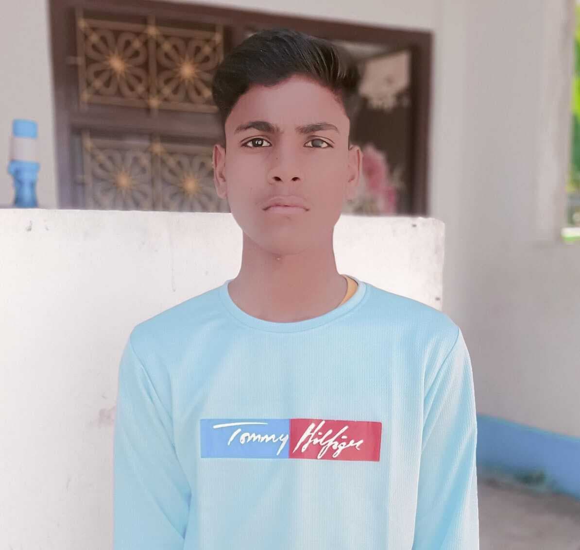 Matriculation Exam 2025: 480 अंक लाकर लाट बसेपुरा के मजदूर का बेटा हुआ टॉपर