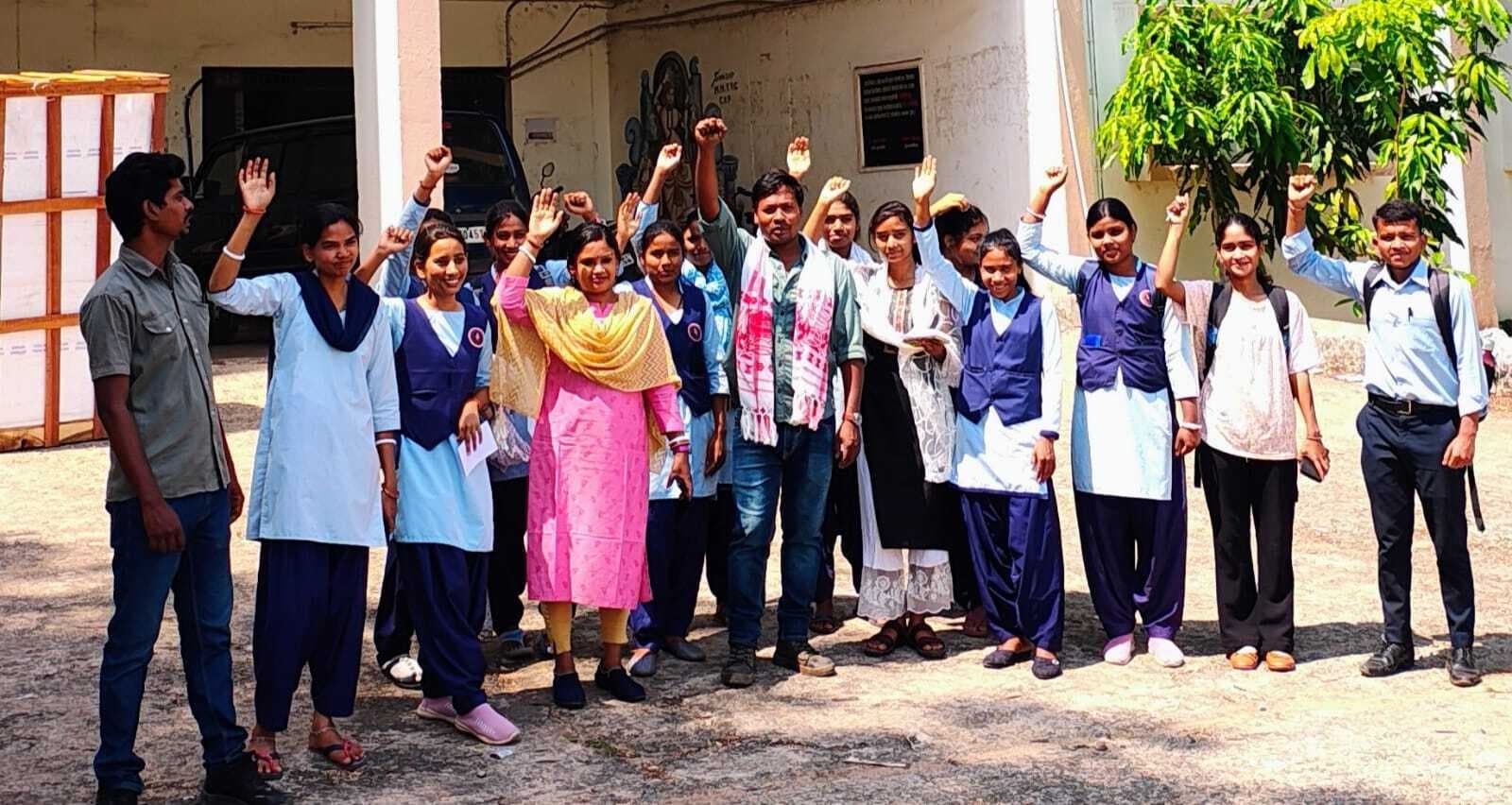 Chaibasa News : केयू के 15 विभागों के 1000 विद्यार्थी जलसंकट से जूझ रहे, विवि प्रशासन बेखबर