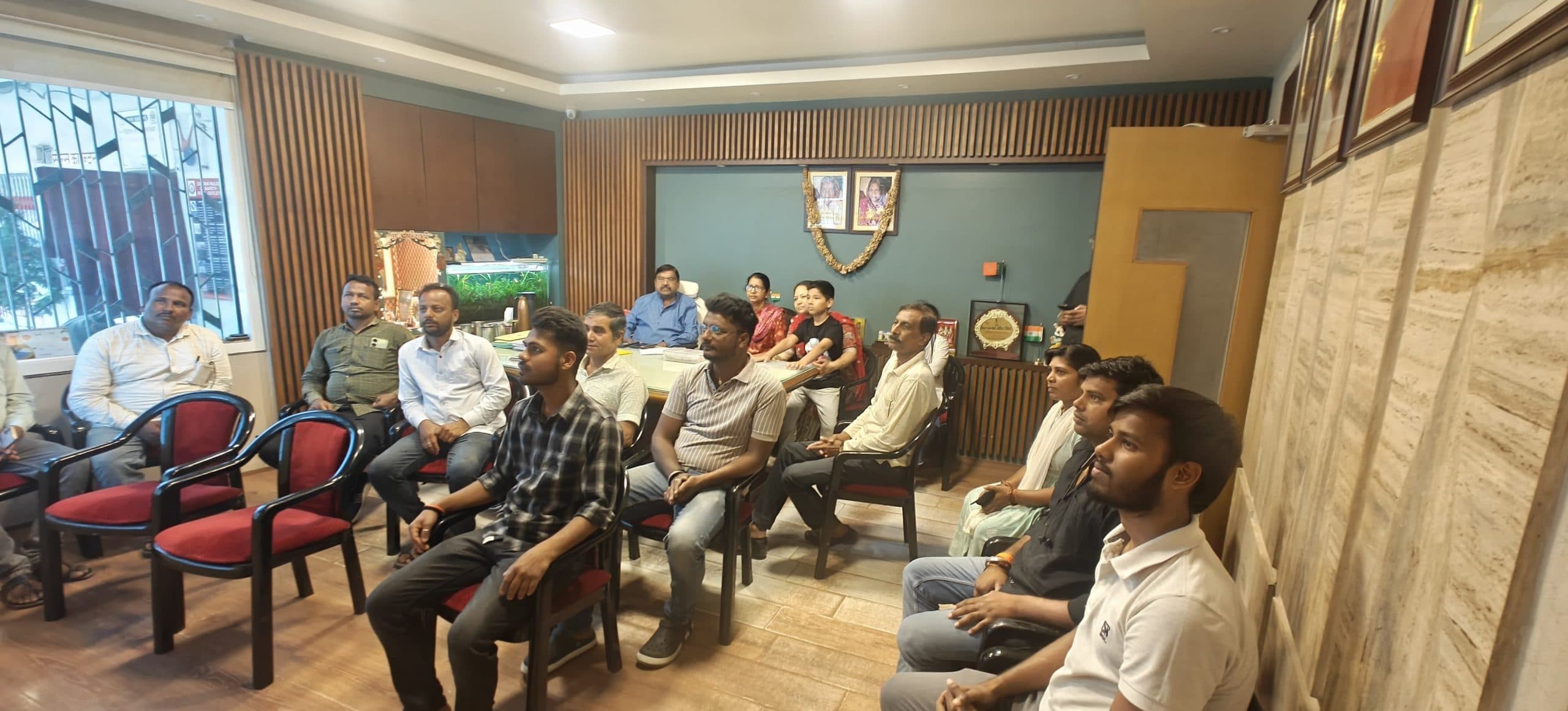 विधान पार्षद व महापौर ने सुनी कार्यकताओं के साथ पीएम मन की बात