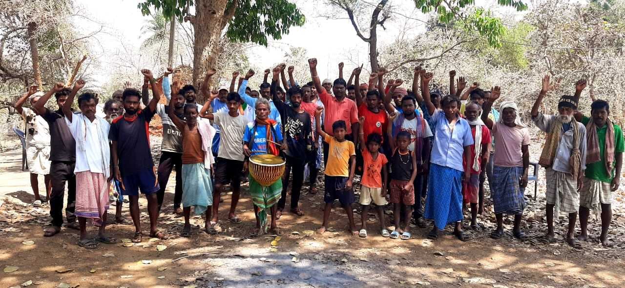 ग्रामीणों ने की ओलचिकी से संताली की पढ़ाई कराने की मांग