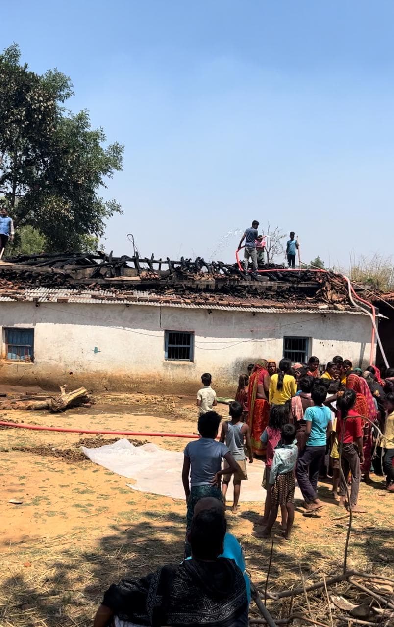 अगलगी से घर जले, लाखों की क्षति