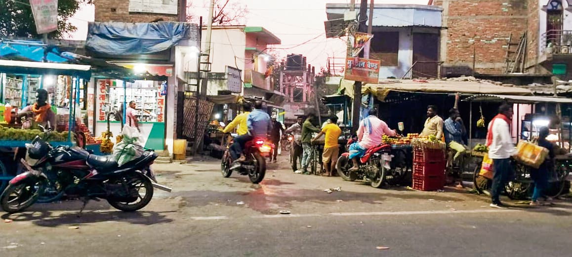 Chhapra News : कोपा व जलालपुर मुख्य बाजार में अतिक्रमण से यातायात व्यवस्था हुई बेहाल