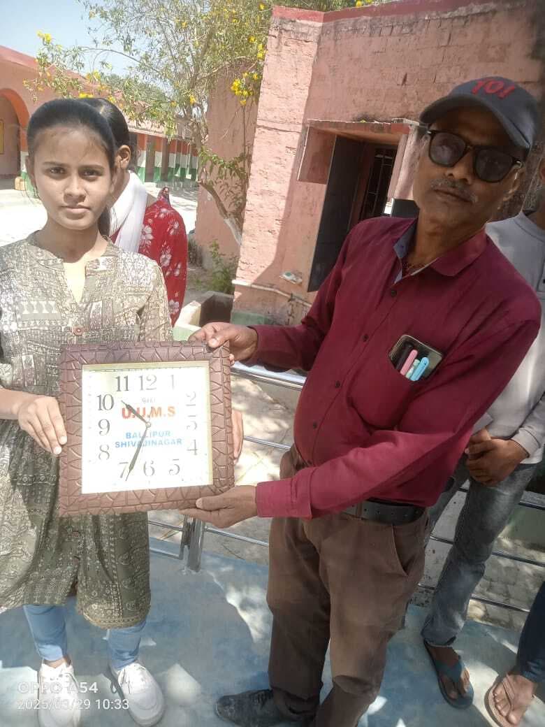 Education news from Samastipur:बेहतर अंक लाने वाले बच्चों को किया गया सम्मानित