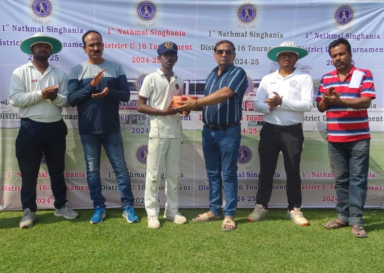 Chaibasa News : रोमांचक मुकाबले में सिंहभूम फाइटर्स ने टर्मिनेटर्स को हराया