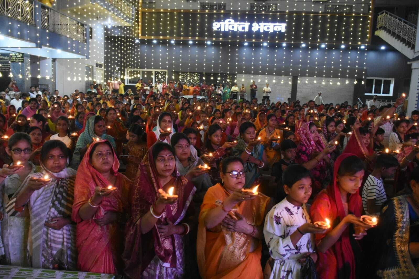 Dhanbad News: नववर्ष प्रतिपदा पर शक्ति मंदिर में भारत माता की आरती