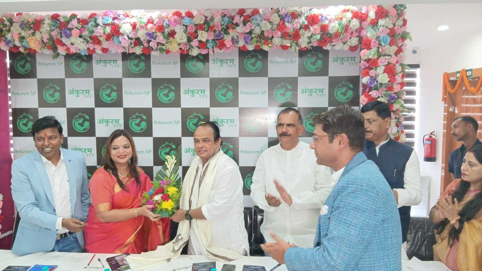 Dhanbad News : धनबाद में डॉ इरफान अंसारी ने कहा- करीबी जिलों में होगा चिकित्सकों का ट्रांसफर, रिटायर्ड की ली जायेगी सेवा