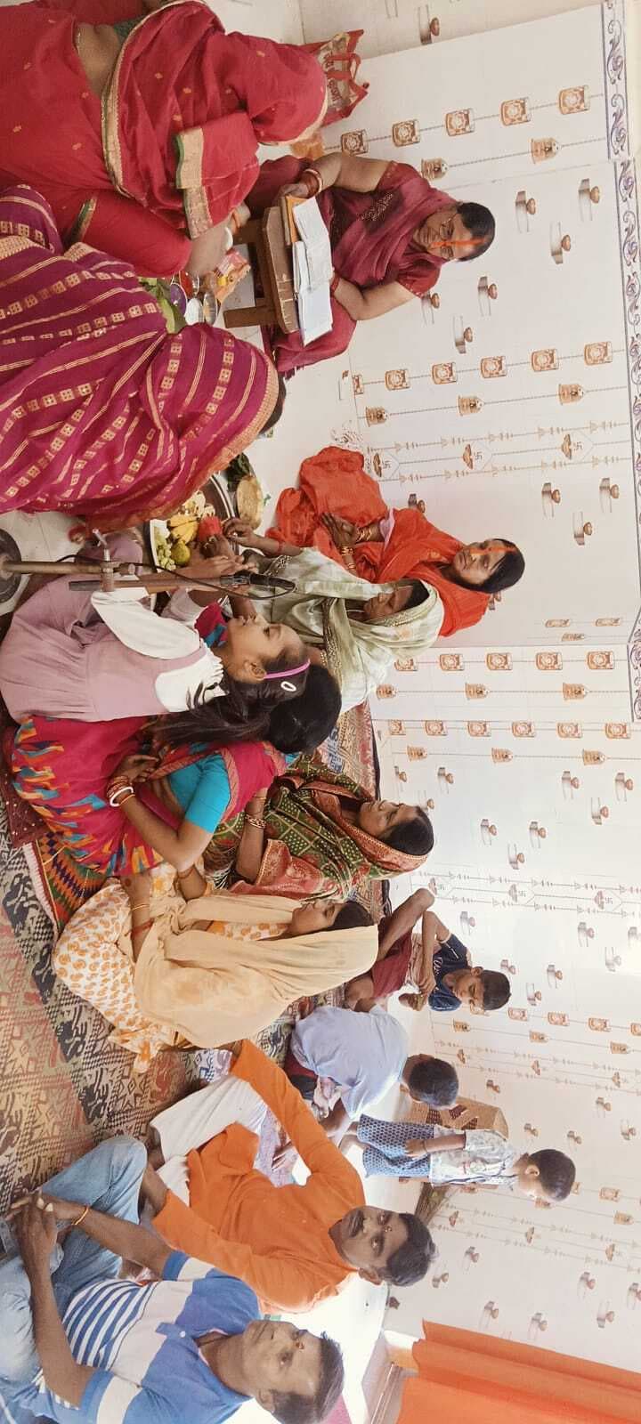 Dhanbad News: मंदिरों में कलश स्थापना के साथ चैती नवरात्र शुरू