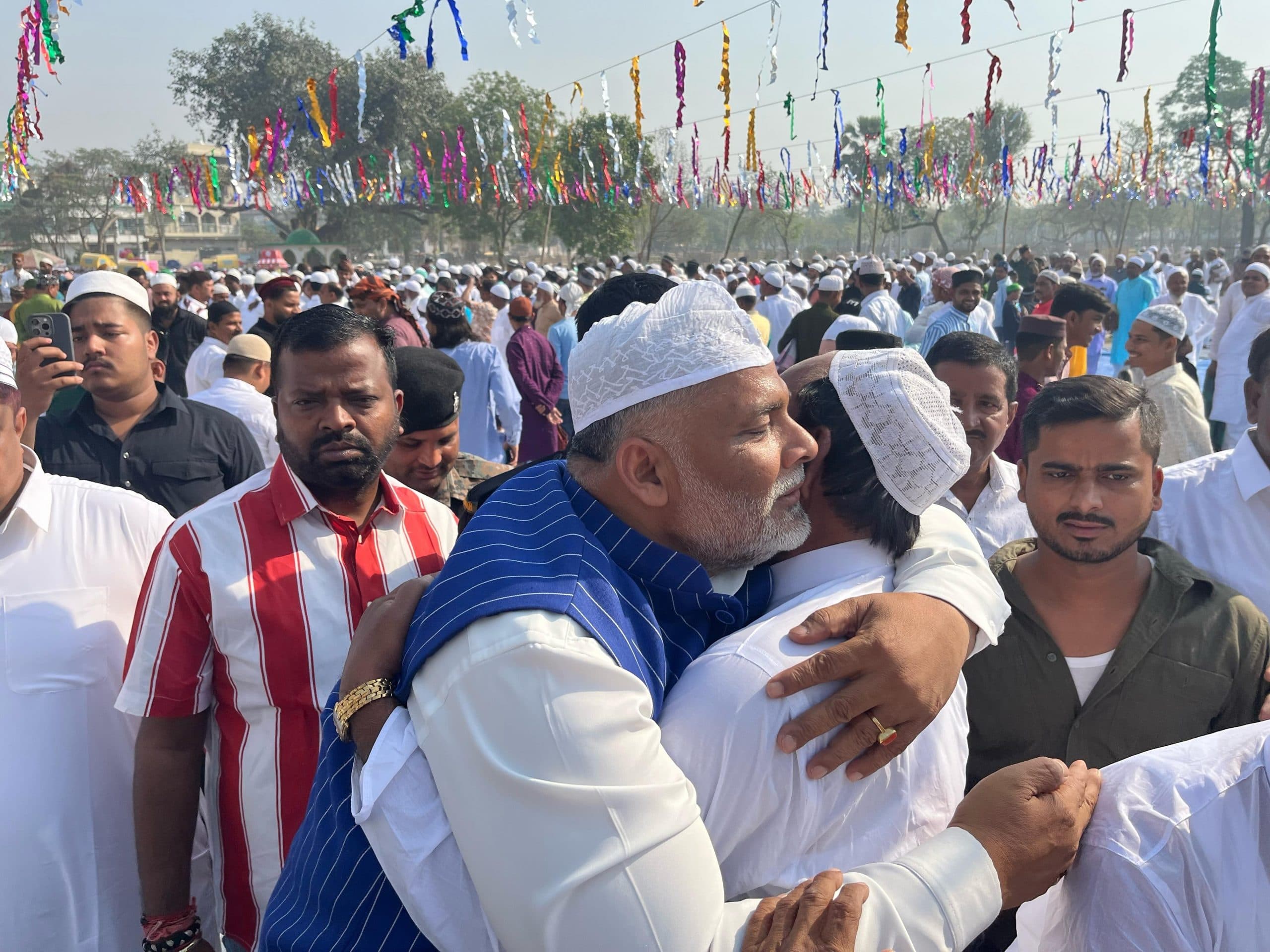 पूर्णियावासियों के दिलों में ईद ने घोली मिठास