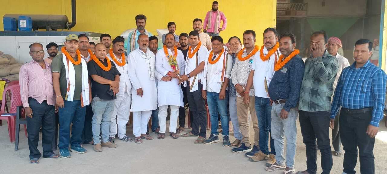 जदयू की बैठक में  दर्जनों लोगों ने सदस्यता ग्रहण की