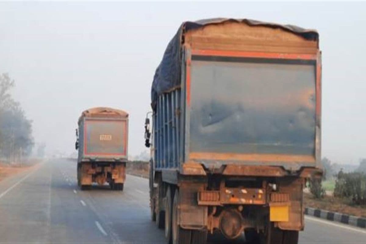 बिहार के इस जिले से रहस्यमयी तरीके से गायब हुए 60 बालू लदे ट्रक, पुलिस पर उठे सवाल!