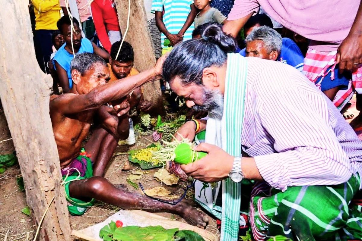 PHOTOS: रामगढ़ में हेमंत सोरेन ने की बाहा पूजा, गोमिया में सरहुल पूजा में शामिल हुए योगेंद्र प्रसाद