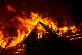 Khagaria News: खगड़िया में जिंदा जल गए दो बालक, परिजनों की चीत्कार से दहला इलाका