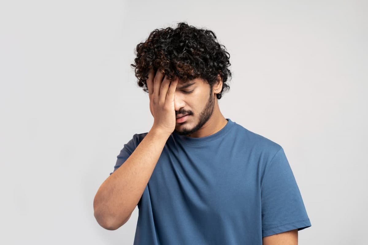 Bad Habits For Health: रोजमर्रा के इन आदतों को जल्दी सुधार लें, वरना शरीर को खोखला कर देंगी ये आदतें