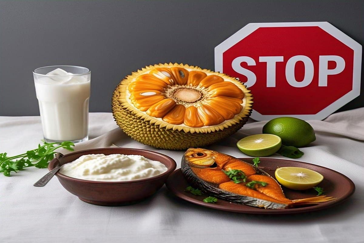 Foods Not Eat With Milk: अगर आपने दूध के साथ इन चीजों को खाया तो आप गंभीर समस्याओं में पड़ सकते हैं