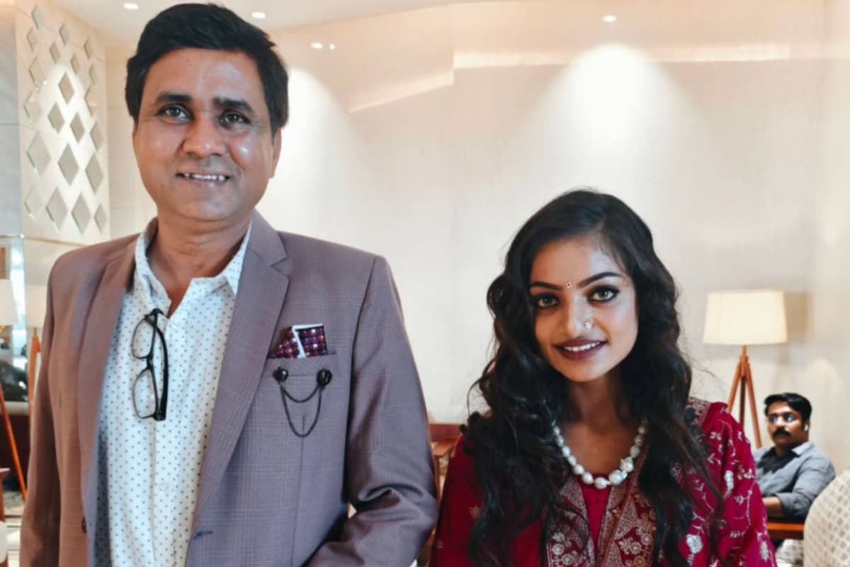 Viral Girl Monalisa को फिल्म ऑफर करने वाले डायरेक्टर सनोज मिश्रा गिरफ्तार, लगे ये आरोप