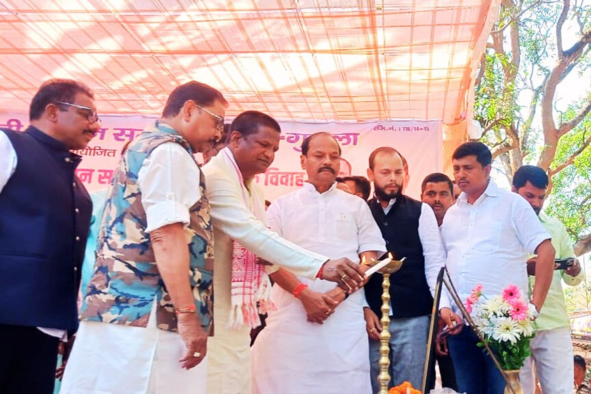 कलयुग में सिर्फ शक्ति की पूजा होती है, तेली जतरा होली मिलन सह सामूहिक विवाह समारोह में बोले रघुवर दास