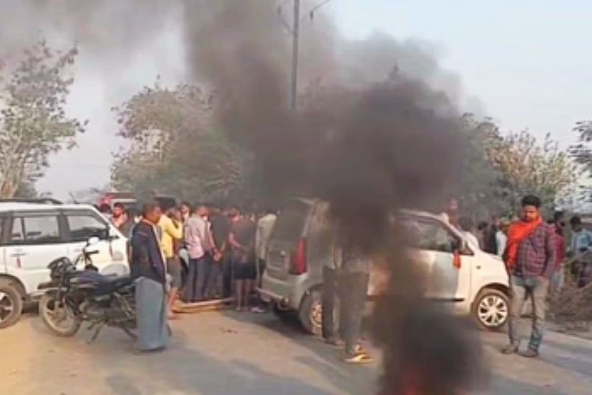 बिहार के सीवान में अपहरण के बाद युवक की हत्या, गुस्साए लोगों ने पुलिसकर्मी को दौड़ा-दौड़ाकर पीटा