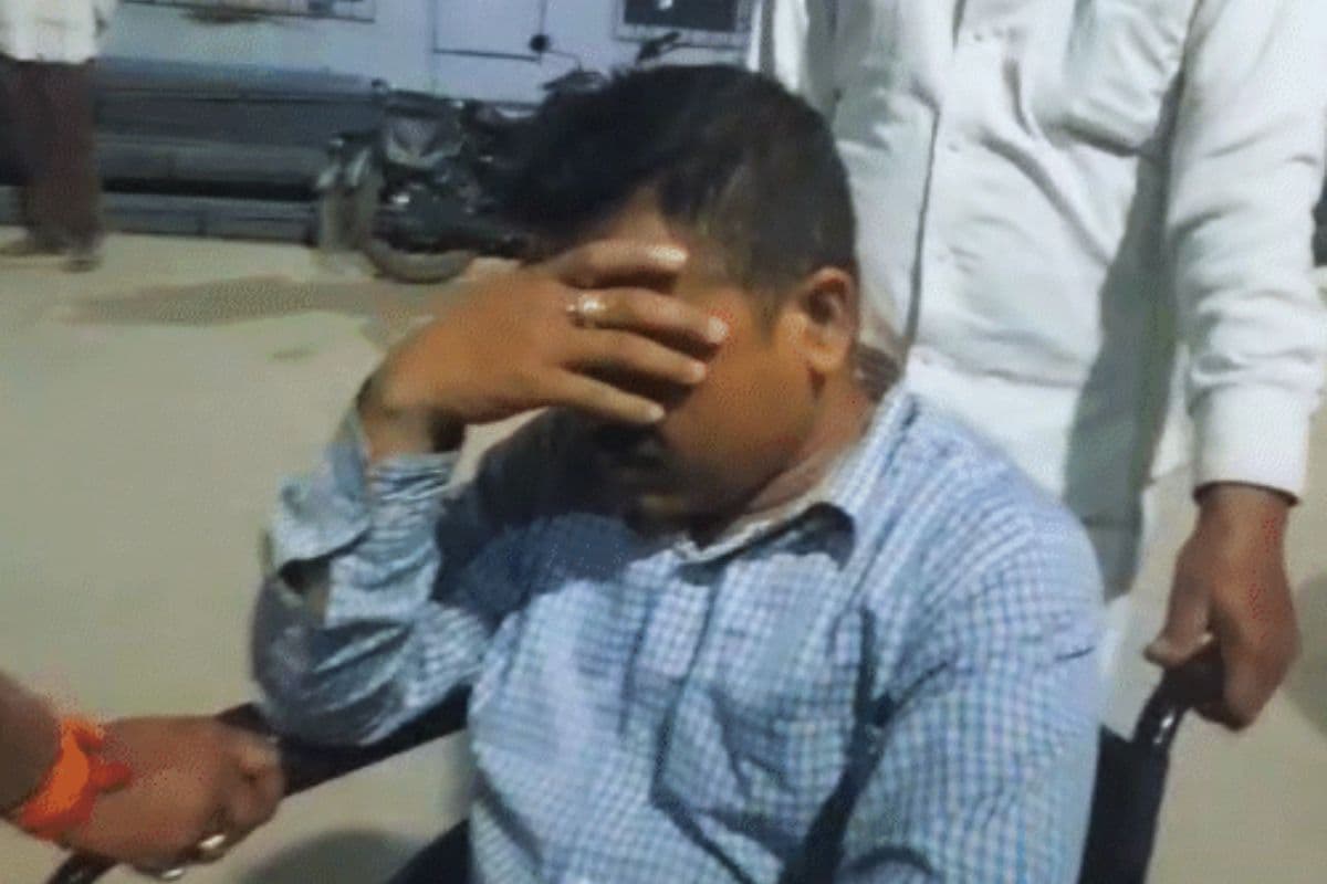 बिहार के सीवान में सिपाही ने घर में घुसकर महिला से किया दुष्कर्म, भागने के प्रयास में टूटा पैर