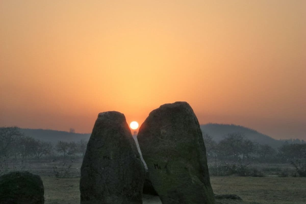 झारखंड के बड़कागांव में आज दिखेगा सूर्योदय का अद्भुत नजारा, मेगालिथ स्थल पर देखते रह जाएंगे