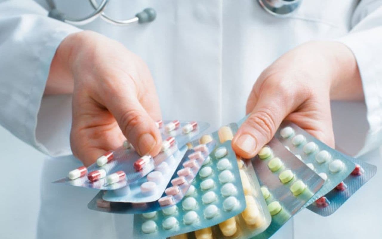 Bihar News: निशुल्क दवा वितरण में देश का सिरमौर बना बिहार, 20 वर्ष में 10 गुणा बढ़ी आपूर्ति