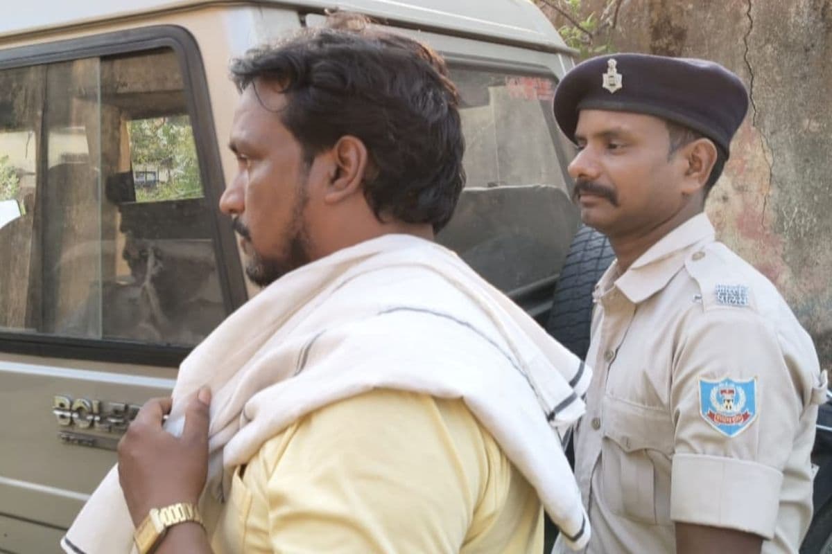 झारखंड में धनबाद ACB का बड़ा एक्शन, बोकारो में रिश्वत लेते अकाउंटेंट रंगेहाथ अरेस्ट