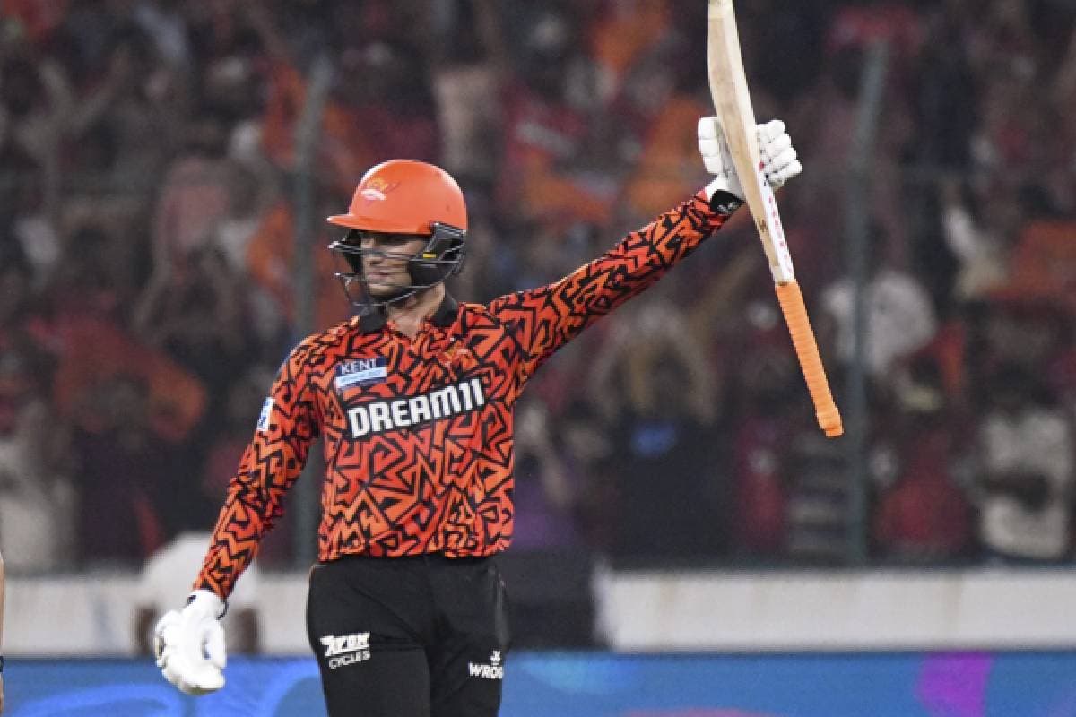 55 गेंद पर 141 रन जड़ने वाले अभिषेक शर्मा को मिलेगा BCCI का सेंट्रल कॉन्ट्रैक्ट! इन खिलाड़ियों की भी बदल सकती है किस्मत