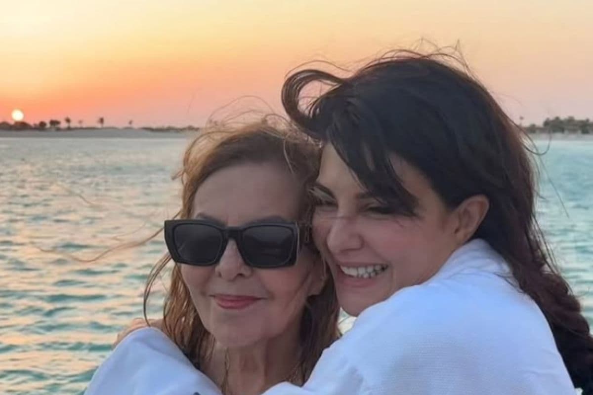 Jacqueline Fernandez के सिर से उठा मां का साया! मां किम ने लीलावती हॉस्पिटल में अंतिम सांस ली