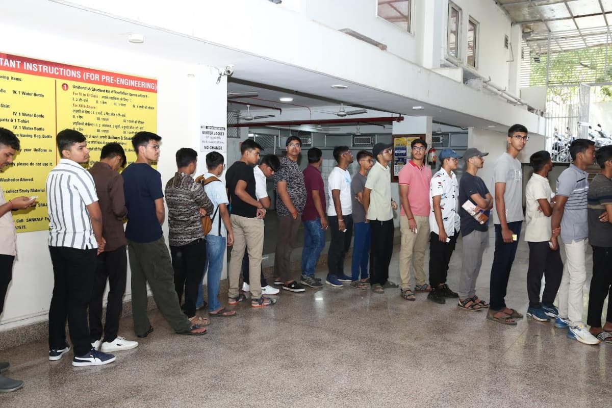 Admission in Kota: कोटा में एडमिशन शुरू, देशभर से पहुंच रहे स्टूडेंट और पेरेंट्स