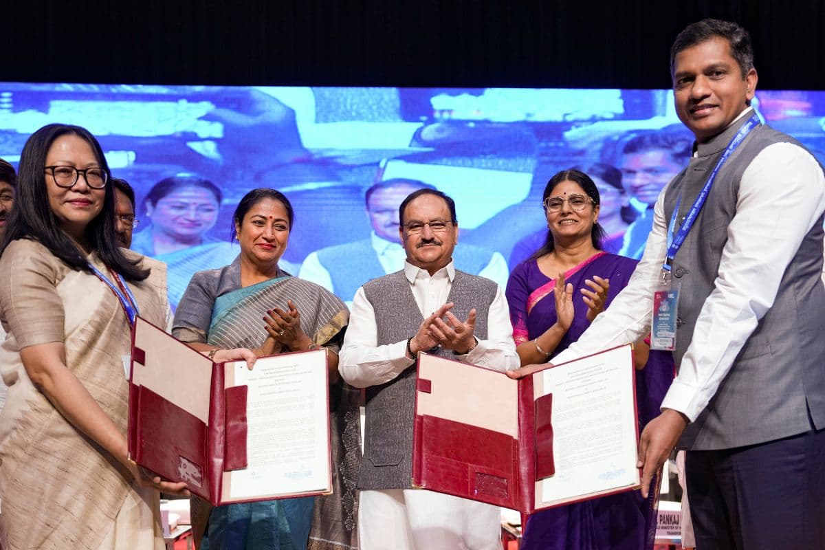 Video: AAP सरकार हटते ही दिल्ली में केंद्र की सबसे बड़ी योजना को मिली एंट्री, आयुष्मान योजना लागू