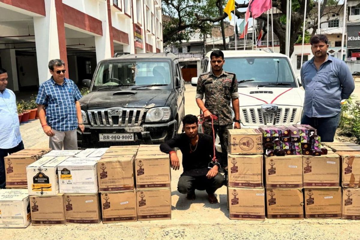 बिहार में शराब तस्करी का बड़ा खुलासा, स्कॉर्पियो से 48 कार्टन शराब बरामद