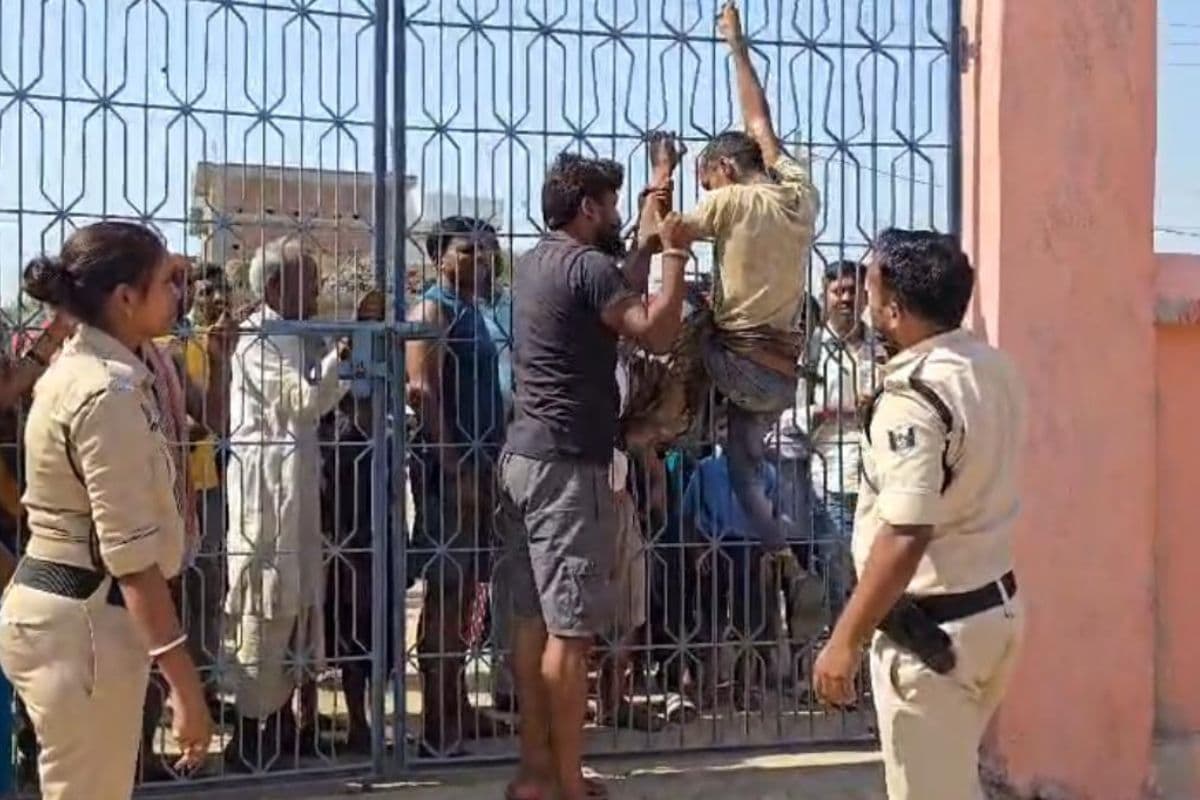 BPSC शिक्षक ने स्कूल में मचाया बवाल, पुलिस ने किया गिरफ्तार