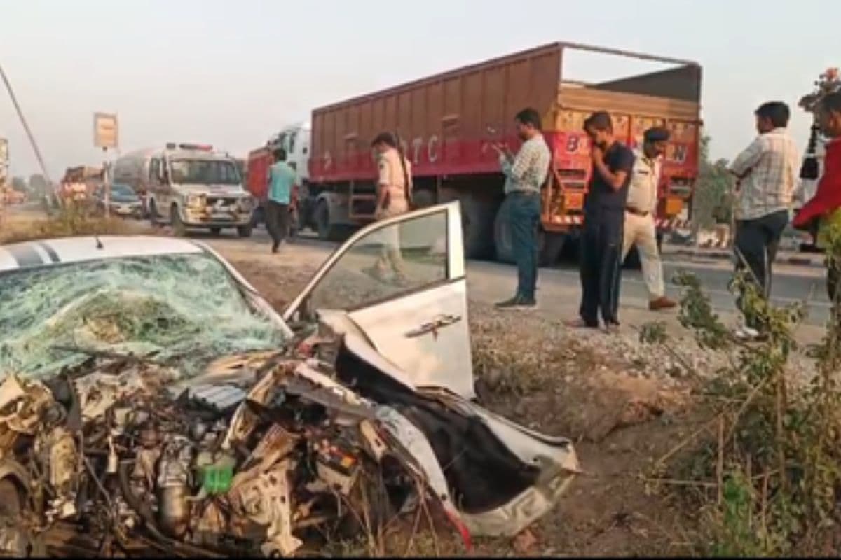 Bihar : रामनवमी के दिन बक्सर में हाहाकार, दाह संस्कार के लिए जा रहे लोगों की कार खड़े ट्रक से टकराई, चार की मौत Bihar : रामनवमी के दिन बक्सर में हाहाकार, दाह संस्कार के लिए जा रहे लोगों की कार खड़े ट्रक से टकराई, चार की मौत