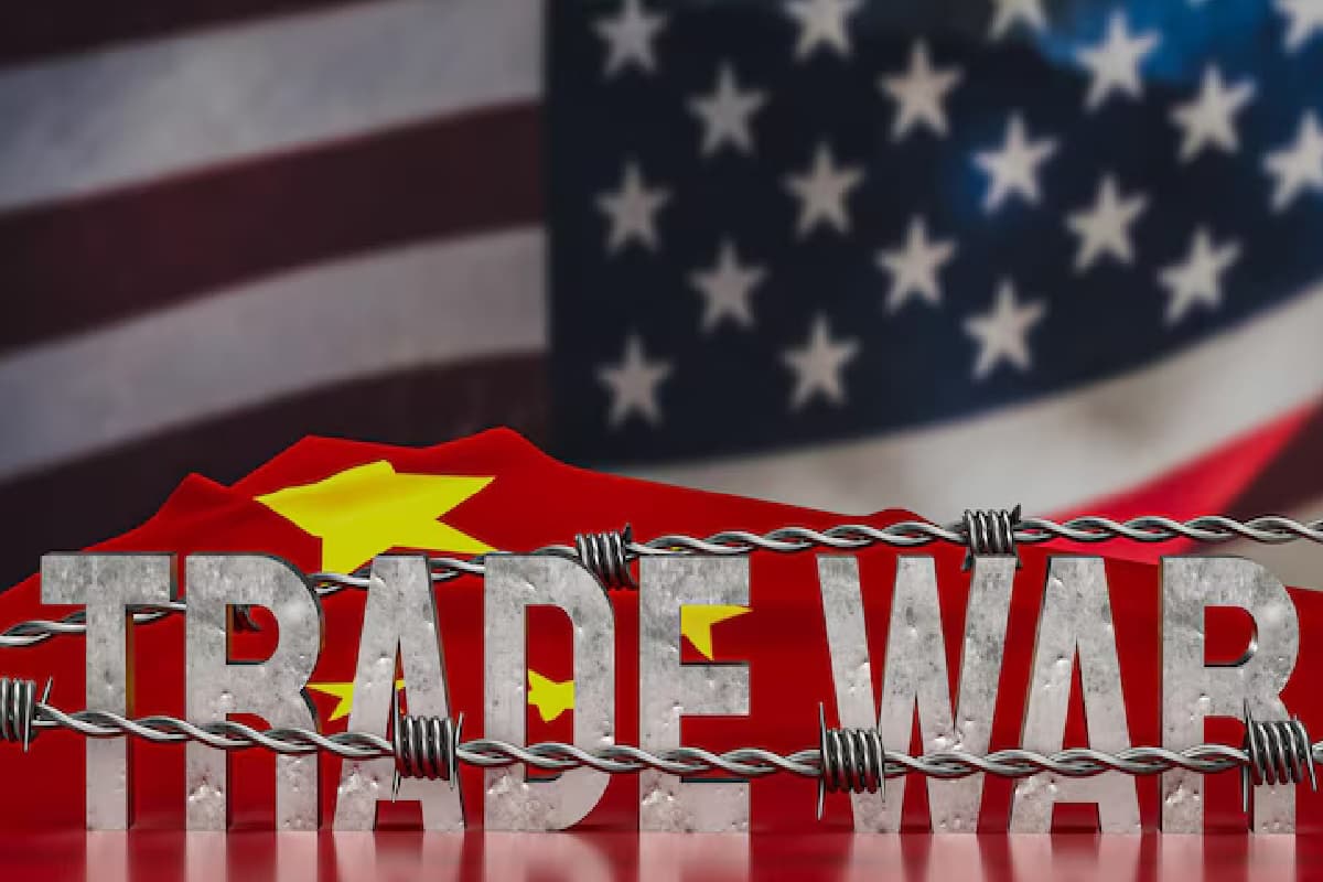 ट्रंप ने छेड़ी टैरिफ जंग तो चीन के निर्यात में लग गया पंख, जिनपिंग गए वियतनाम