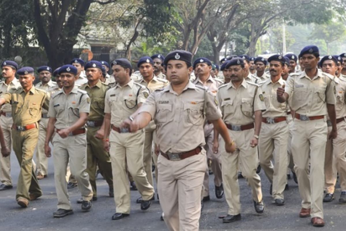 Constable Recruitment 2025: कांस्टेबल के 9600 से ज्यादा पदों पर वैकेंसी, 12वीं पास ऐसे करें अप्लाई
