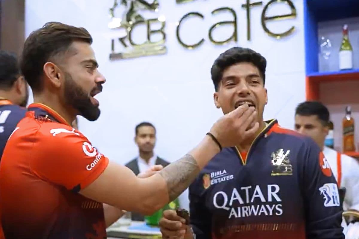 पहले परफ्यूम निकाला, अब काट खाई विराट की उंगली! फिर कर दी बड़ी डिमांड, देखें दुलारे खिलाड़ी का Video