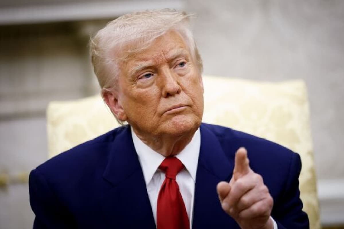 डोनाल्ड ट्रंप ने शेयर बाजार में कराई इनसाइडर ट्रेडिंग! एक पोस्ट और उनकी कंपनी का घाटा खत्म?